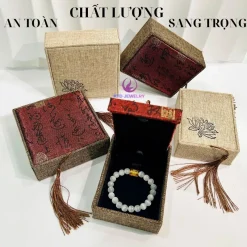 Hộp gấm đựng vòng tay trang sức kích thước 10x10 cm